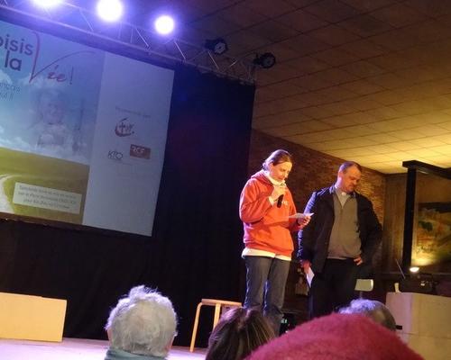 accueil et présentation de la pièce de théâtre