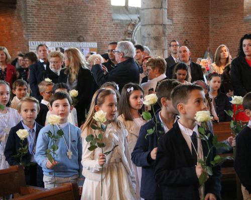 1704_1ères communions (Ecole St-Jean) 4