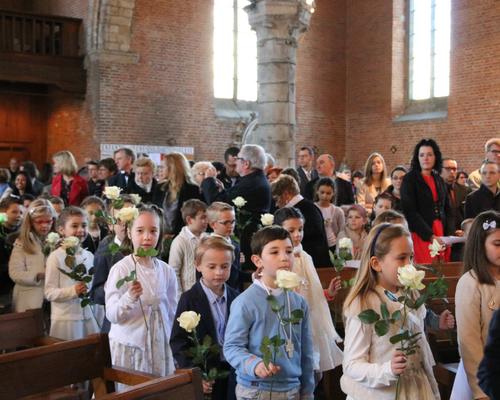 1704_1ères communions (Ecole St-Jean) 5