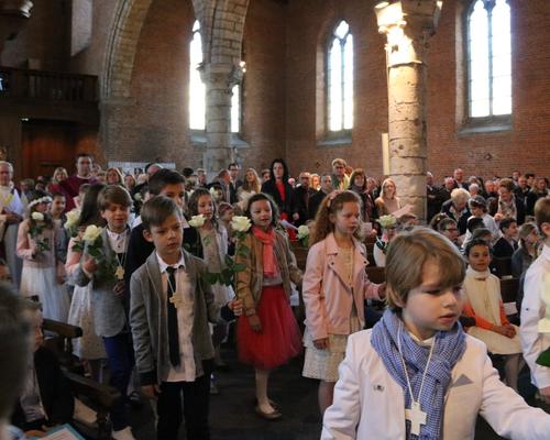 1704_1ères communions (Ecole St-Jean) 15
