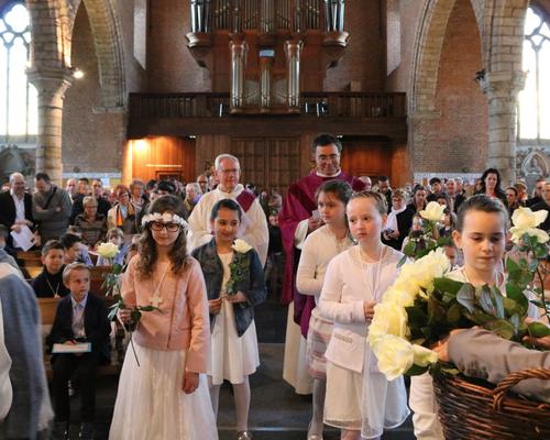 1704_1ères communions (Ecole St-Jean) 16