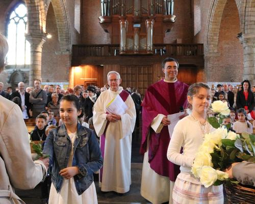 1704_1ères communions (Ecole St-Jean) 17
