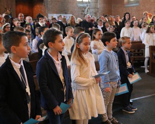 1704_1ères communions (Ecole St-Jean) 20