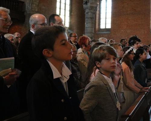1704_1ères communions (Ecole St-Jean) 24