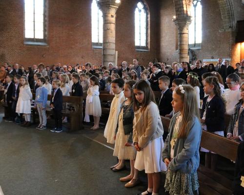 1704_1ères communions (Ecole St-Jean) 40