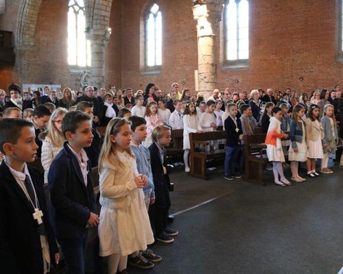 1704_1ères communions (Ecole St-Jean) 51