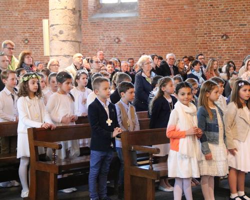 1704_1ères communions (Ecole St-Jean) 52