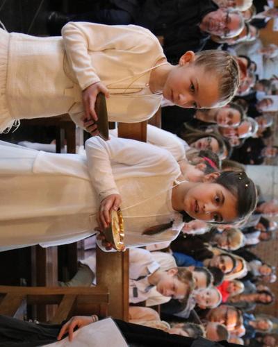 1704_1ères communions (Ecole St-Jean) 60