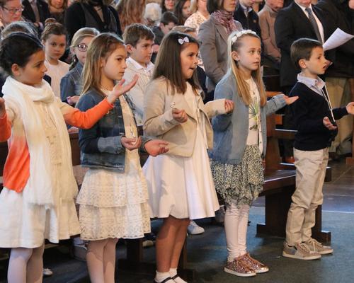1704_1ères communions (Ecole St-Jean) 67