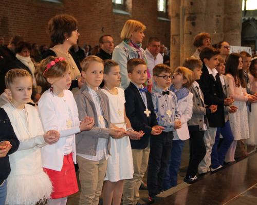 1704_1ères communions (Ecole St-Jean) 83
