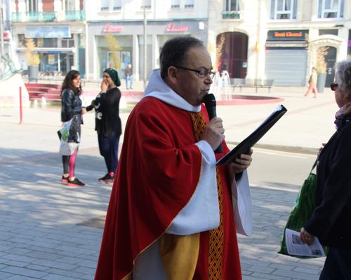 Sur la place d'Armes...