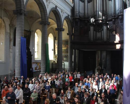 La foule.