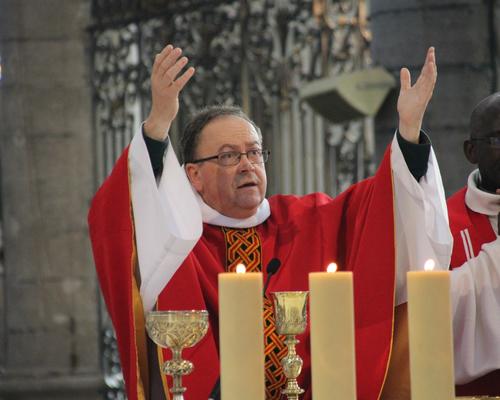 Elevons notre coeur!