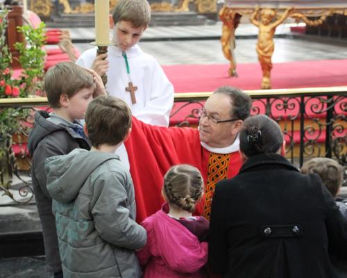 Bénédiction des enfants.
