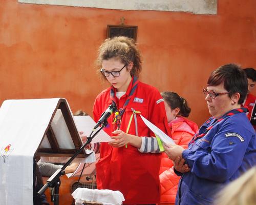 Une caravelle et notre Responsable de groupe, Annick