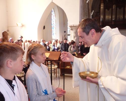 communion (100)