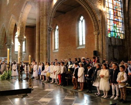 1705_1ères communions (Ecole de la Ste-Union) 19
