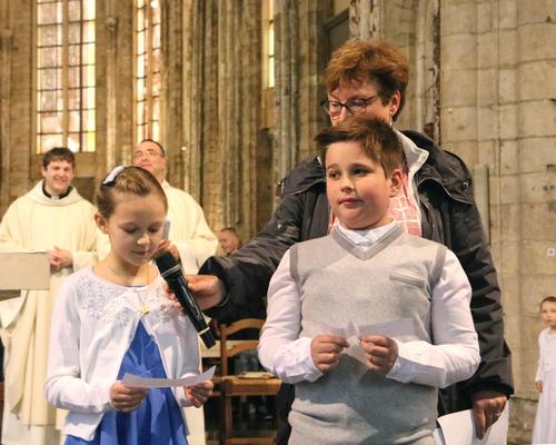 1705_1ères communions (Ecole de la Ste-Union) 26