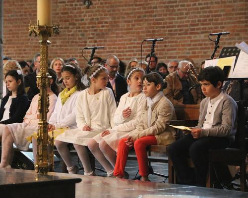 1705_1ères communions (Ecole de la Ste-Union) 34