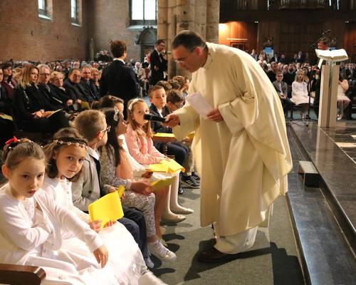1705_1ères communions (Ecole de la Ste-Union) 43