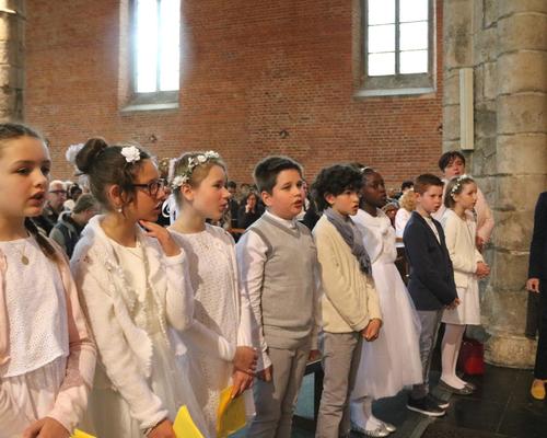1705_1ères communions (Ecole de la Ste-Union) 56