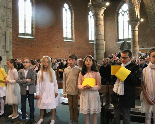 1705_1ères communions (Ecole de la Ste-Union) 59