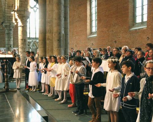 1705_1ères communions (Ecole de la Ste-Union) 68