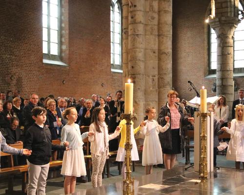1705_1ères communions (Ecole de la Ste-Union) 71