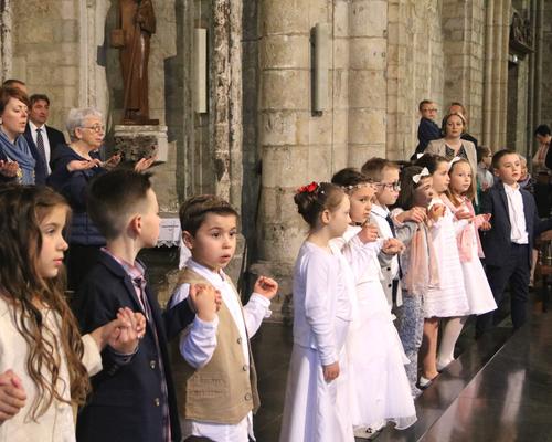 1705_1ères communions (Ecole de la Ste-Union) 72