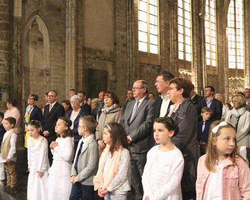 1705_1ères communions (Ecole de la Ste-Union) 75