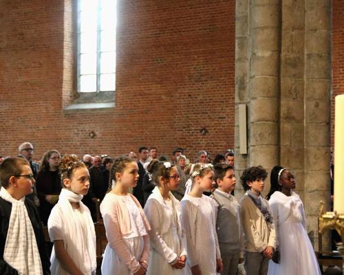 1705_1ères communions (Ecole de la Ste-Union) 76