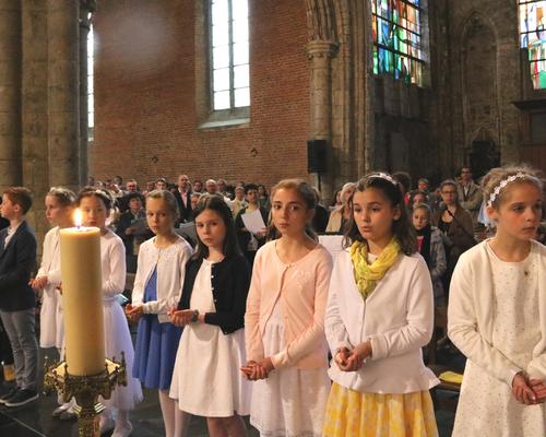 1705_1ères communions (Ecole de la Ste-Union) 86