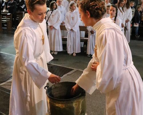 1705_Professions de foi (St-Jean-GrA) 39