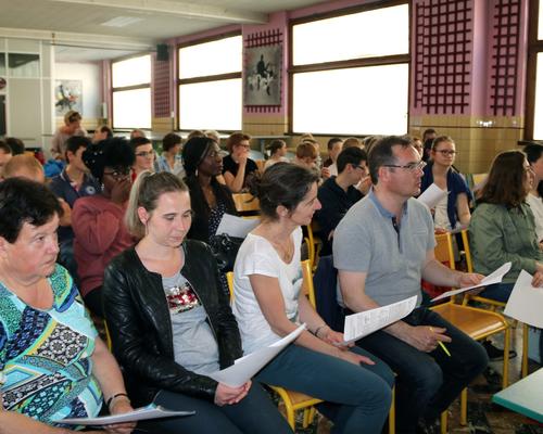 1705_Mgr Garnier rencontre les confirmands 3