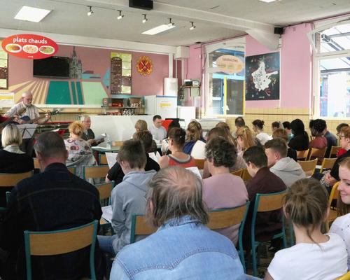 1705_Mgr Garnier rencontre les confirmands 7