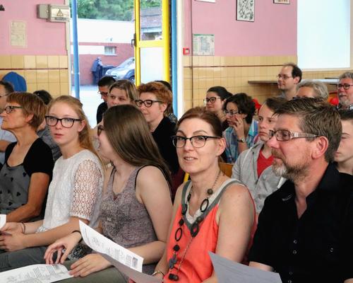 1705_Mgr Garnier rencontre les confirmands 13