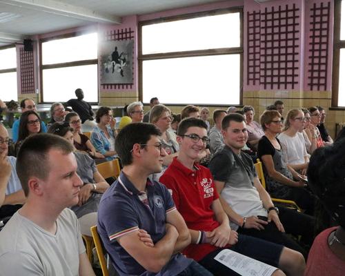 1705_Mgr Garnier rencontre les confirmands 20