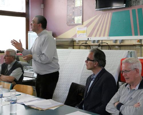 1705_Mgr Garnier rencontre les confirmands 21