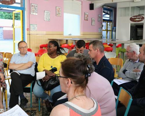 1705_Mgr Garnier rencontre les confirmands 30