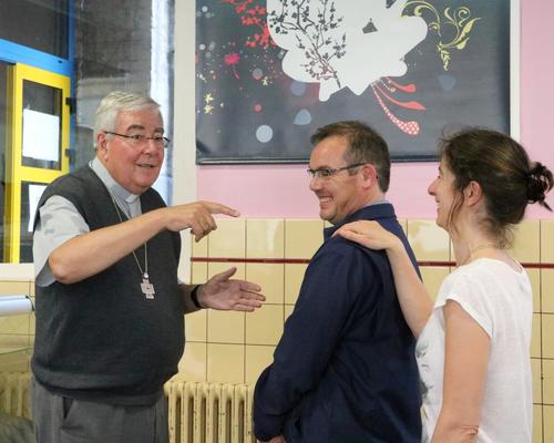 1705_Mgr Garnier rencontre les confirmands 46