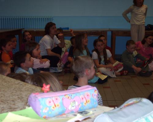 Veillée jeux et prière au "foyer L et Z Martin