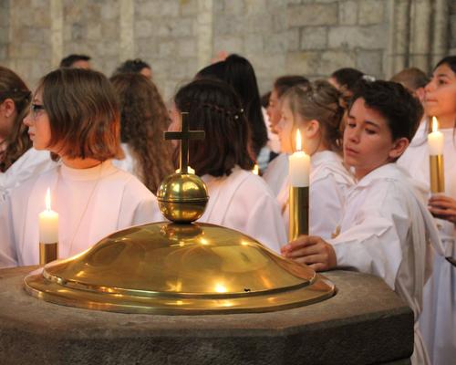Près du baptistère...