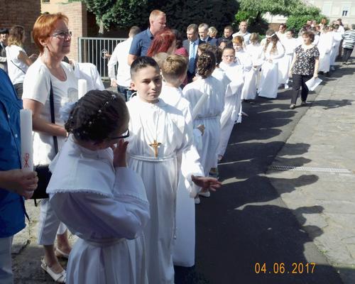 04 Juin 2017 Profession de Foi (10)
