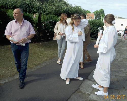 04 Juin 2017 Profession de Foi (19)