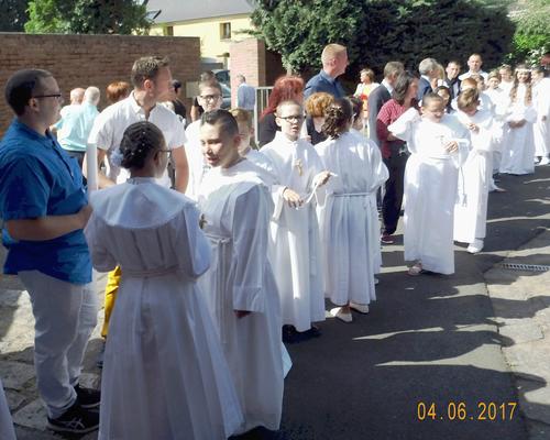 04 Juin 2017 Profession de Foi (47)