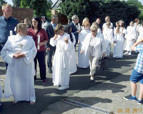 04 Juin 2017 Profession de Foi (48)
