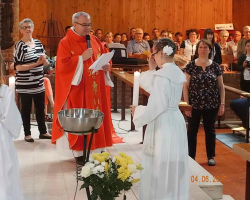 04 Juin 2017 Profession de Foi (155)
