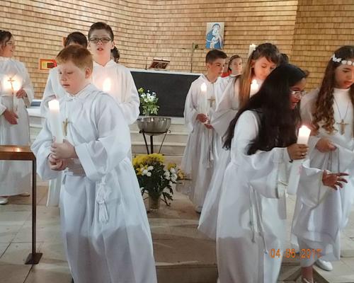 04 Juin 2017 Profession de Foi (214)