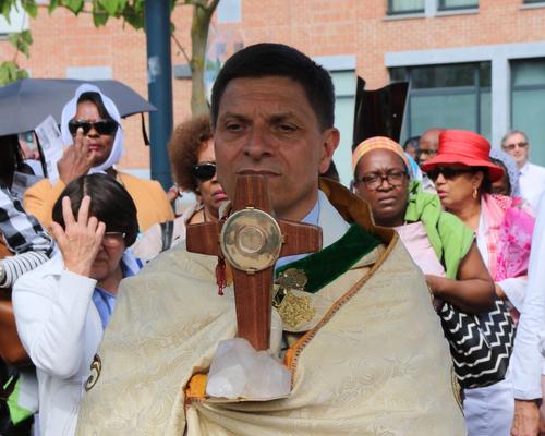 1706_Procession 1