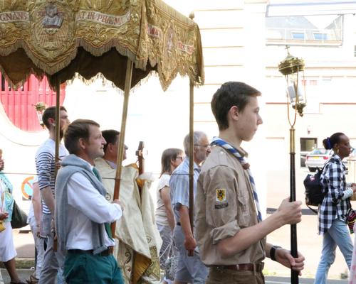 1706_Procession 31